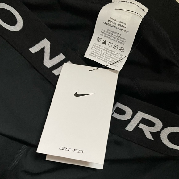 NWT Nike Pro 365 Women's High-Waisted 7" Shorts Size Large 12-14 Black Sport Gym - Picture 5 of 7